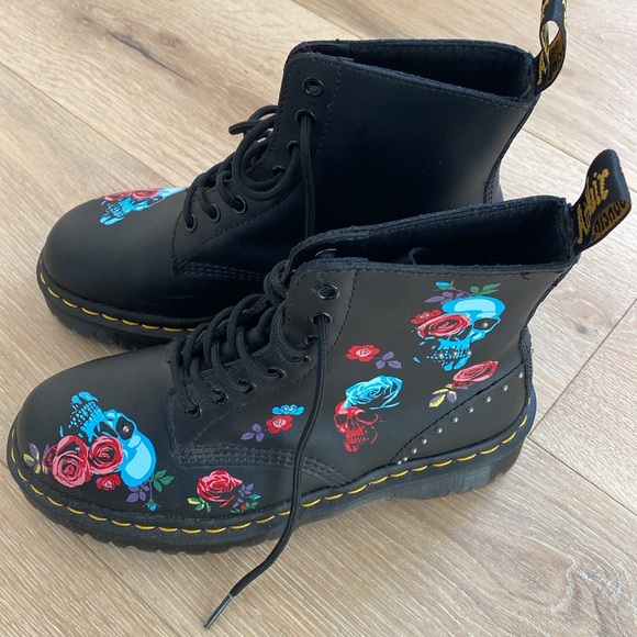 Dr. Marten’s Skull Rivet Platform Boots - Picture 8 of 11